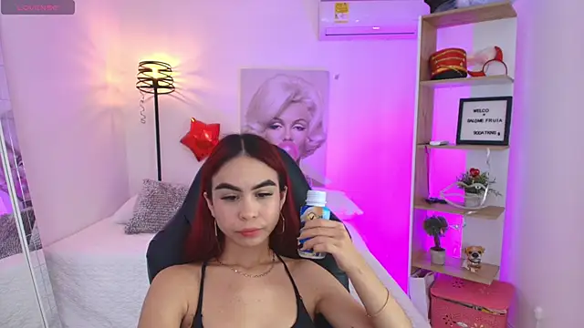 gabriiellaa   online show from February 26, 2025, 7:16 pm