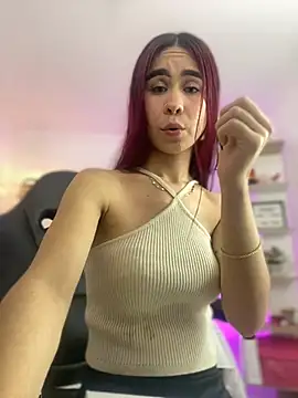 gabriiellaa   online show from March 12, 2025, 7:59 pm