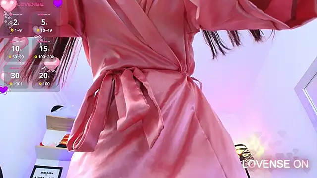 gabriiellaa   online show from March 18, 2025, 10:37 pm