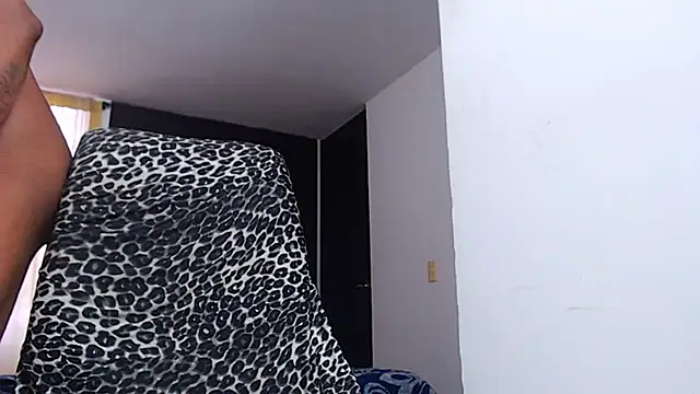 jhon tomson1 online show from December 19, 2025, 9:44 pm