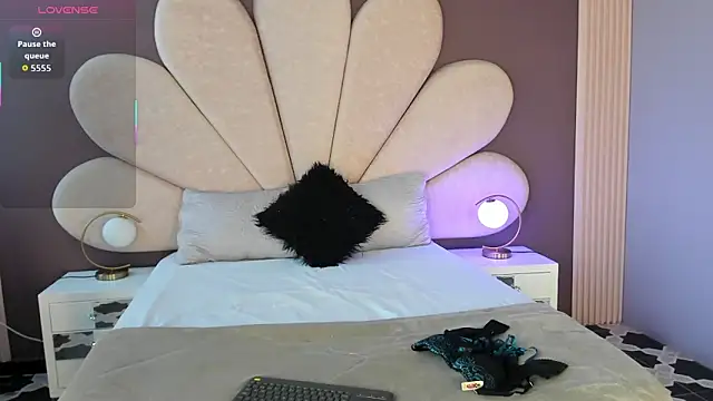 Susa1userma  online show from December 14, 2025, 12:10 pm