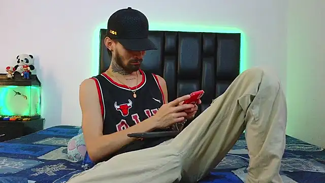 Snapshot of Brutal_Sex_Fucking chatting on May 28, 2026, 9:01 pm Brutal Sex Fucking online show from May 28, 2026, 9:01 pm