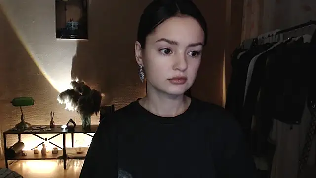 CuteRuby99 online show from November 9, 2025, 4:27 pm