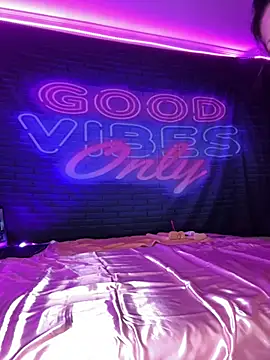 Highschoolpussy online show from February 27, 2025, 8:20 pm