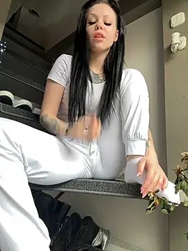 Highschoolpussy online show from March 14, 2025, 9:14 am