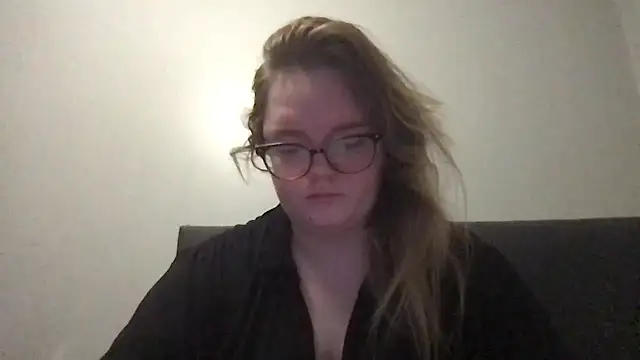 Snapshot of honeyyy24 chatting on November 1, 2025, 12:40 pm honeyyy24 online show from November 1, 2025, 12:40 pm