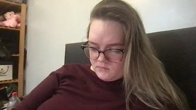 Snapshot of honeyyy24 chatting on November 9, 2025, 3:54 pm honeyyy24 online show from November 9, 2025, 3:54 pm