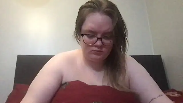 Snapshot of honeyyy24 chatting on December 2, 2025, 7:09 pm honeyyy24 online show from December 2, 2025, 7:09 pm