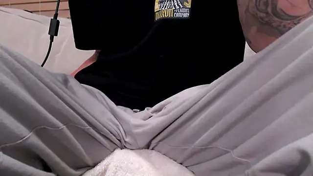 Snapshot of JohnnyKorrupt_ chatting on October 15, 2025, 8:03 am JohnnyKorrupt  online show from October 15, 2025, 8:03 am