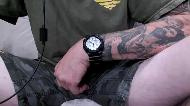 Snapshot of JohnnyKorrupt_ chatting on October 17, 2025, 7:22 am JohnnyKorrupt  online show from October 17, 2025, 7:22 am