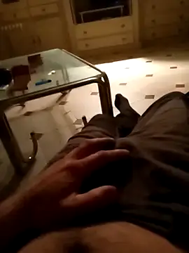 Snapshot of rush6983 chatting on February 27, 2025, 11:48 pm rush6983 online show from February 27, 2025, 11:48 pm