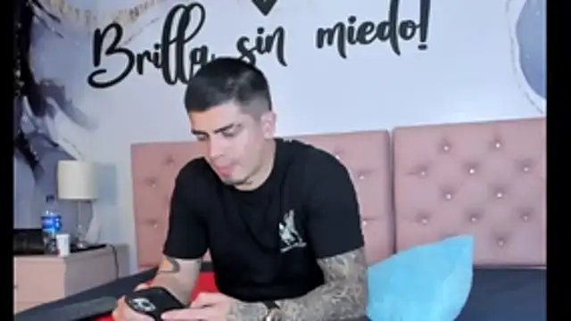  mrcock online show from December 10, 2024, 4:34 am