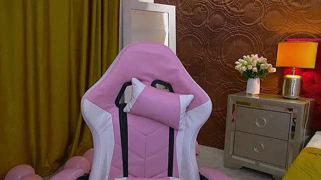 IrisMonn online show from January 13, 2025, 6:27 am