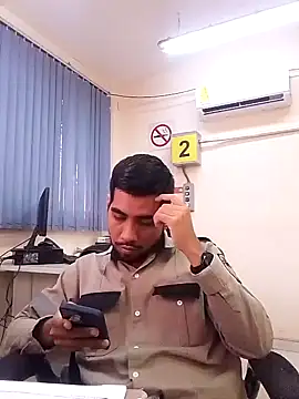 EnriquePersian197 online show from February 6, 2025, 2:26 pm