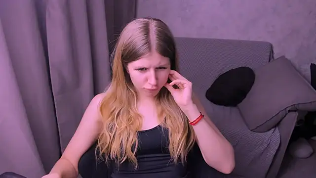 kirraa  online show from February 5, 2025, 10:12 pm