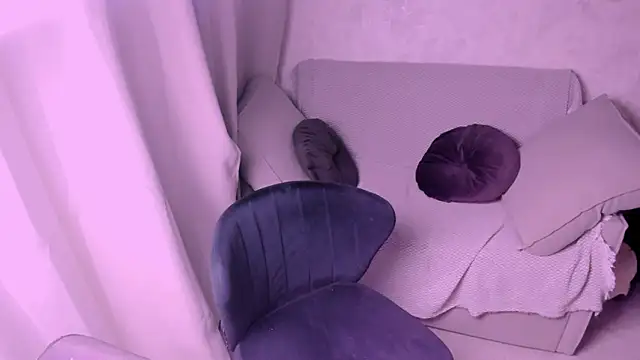 kirraa  online show from February 9, 2025, 7:30 pm