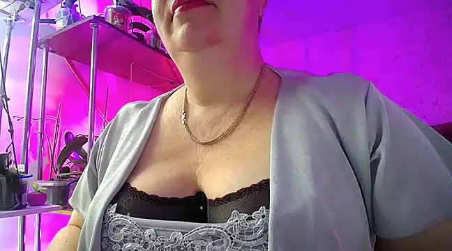 Snapshot of _Sweet_Woman chatting on January 17, 2025, 4:06 am  Sweet Woman online show from January 17, 2025, 4:06 am