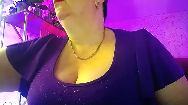  Sweet Woman online show from April 15, 2026, 4:52 am