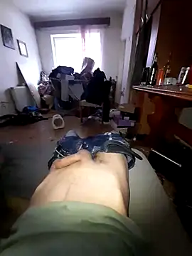 Snapshot of AndreiDts92 chatting on March 7, 2025, 11:40 am AndreiDts92 online show from March 7, 2025, 11:40 am