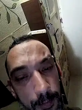 Snapshot of AndreiDts92 chatting on November 2, 2025, 10:01 pm AndreiDts92 online show from November 2, 2025, 10:01 pm