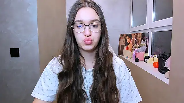 Snapshot of fancy_bunny chatting on February 7, 2026, 7:39 pm fancy bunny online show from February 7, 2026, 7:39 pm