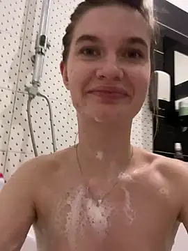 Snapshot of AnacondaOn chatting on February 1, 2025, 10:13 pm AnacondaOn online show from February 1, 2025, 10:13 pm