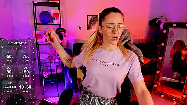 LadyIzabel online show from December 28, 2024, 5:55 am