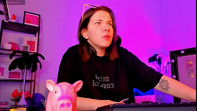 AliceSunday online show from January 26, 2025, 2:08 pm