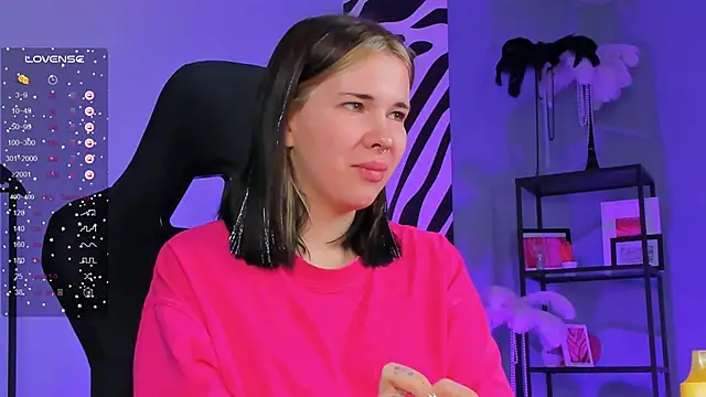 AliceSunday online show from October 26, 2025, 5:24 am