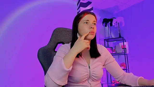 AliceSunday online show from January 13, 2026, 2:06 am