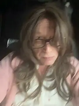 NinasNylonz online show from May 12, 2026, 1:52 pm