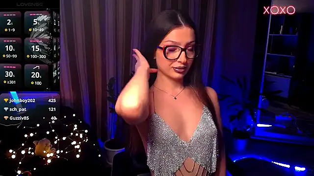 Laura Bess online show from December 13, 2024, 1:26 am