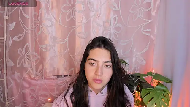 Snapshot of Arii_vega_ chatting on May 3, 2026, 5:30 pm Arii vega online show from May 3, 2026, 5:30 pm