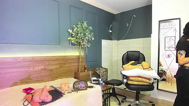 megan morgan01 online show from April 15, 2026, 12:34 pm