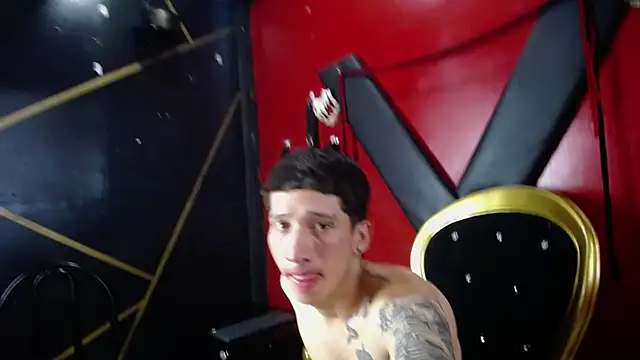 Snapshot of alexa_n_alex chatting on January 24, 2025, 9:47 pm alexa n alex online show from January 24, 2025, 9:47 pm