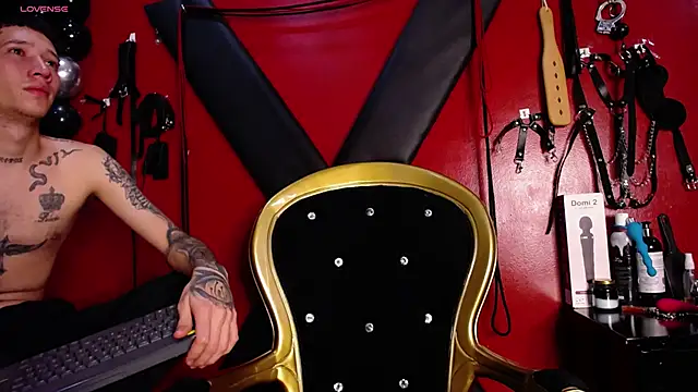 Snapshot of alexa_n_alex chatting on February 19, 2025, 1:08 am alexa n alex online show from February 19, 2025, 1:08 am