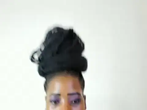 CUPCAKE05 online show from December 17, 2024, 8:23 am