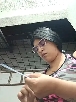 Snapshot of naughty-girl01 chatting on February 3, 2025, 10:14 am naughty-girl01 online show from February 3, 2025, 10:14 am