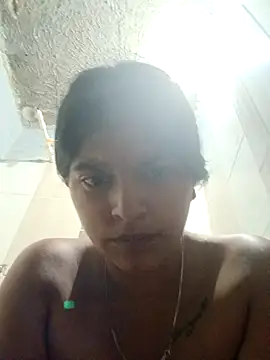 Snapshot of naughty-girl01 chatting on February 6, 2025, 10:04 am naughty-girl01 online show from February 6, 2025, 10:04 am