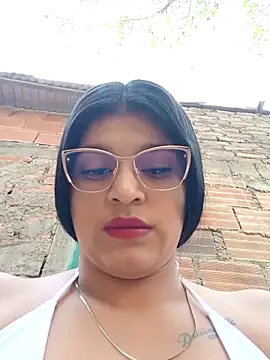 Snapshot of naughty-girl01 chatting on February 21, 2025, 1:44 pm naughty-girl01 online show from February 21, 2025, 1:44 pm