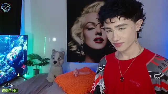 Snapshot of maxiy_001 chatting on November 12, 2025, 4:46 am maxiy 001 online show from November 12, 2025, 4:46 am