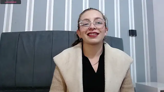  isaabellaa online show from January 3, 2025, 11:14 am