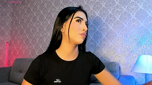 AriRobert  online show from November 14, 2025, 4:11 am