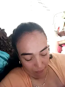 skayhot  online show from January 31, 2025, 4:27 pm