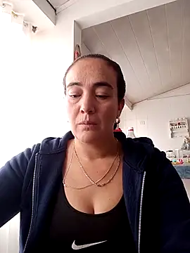 skayhot  online show from March 7, 2025, 1:51 pm