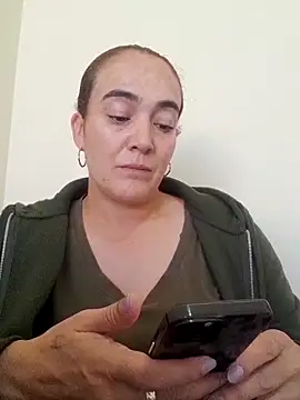 skayhot  online show from June 16, 2026, 1:36 pm