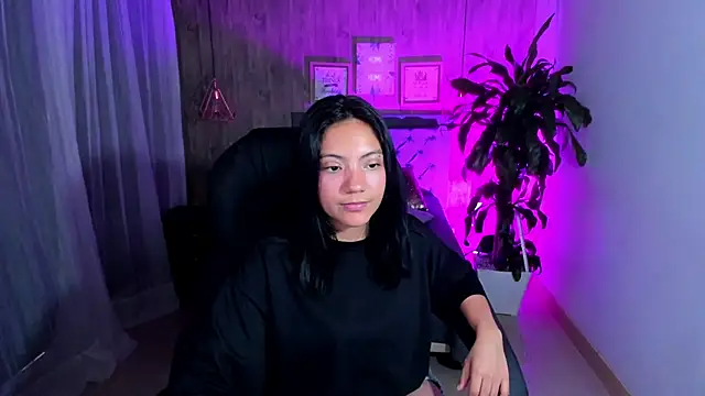 Snapshot of miichael_black chatting on January 15, 2025, 4:11 pm miichael black online show from January 15, 2025, 4:11 pm
