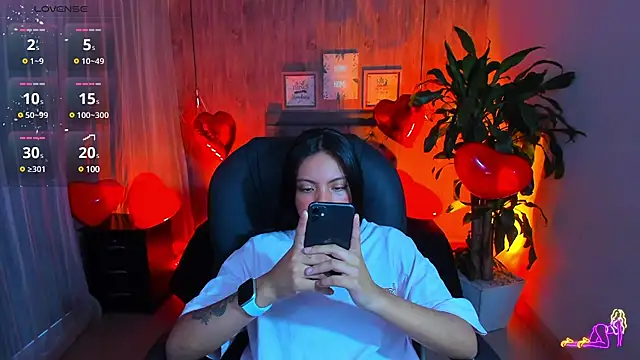 Snapshot of miichael_black chatting on February 14, 2025, 9:32 pm miichael black online show from February 14, 2025, 9:32 pm