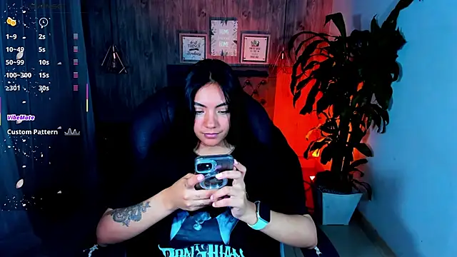 Snapshot of miichael_black chatting on October 12, 2025, 9:41 am miichael black online show from October 12, 2025, 9:41 am