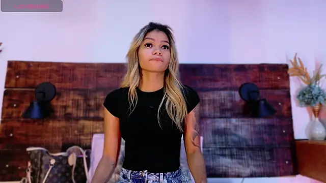 Snapshot of Celeste_sanz chatting on February 25, 2026, 10:03 am Celeste sanz online show from February 25, 2026, 10:03 am